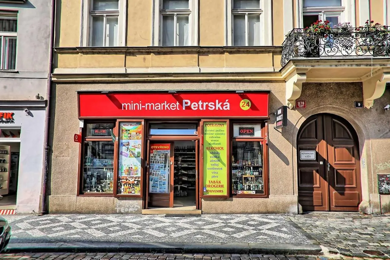 Peter'S Tower Apartments Prag