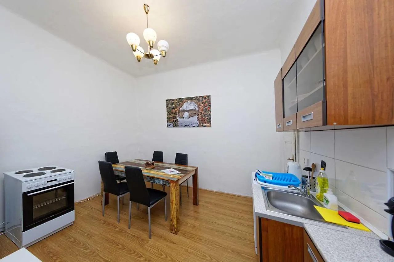 Peter'S Tower Apartments Prague