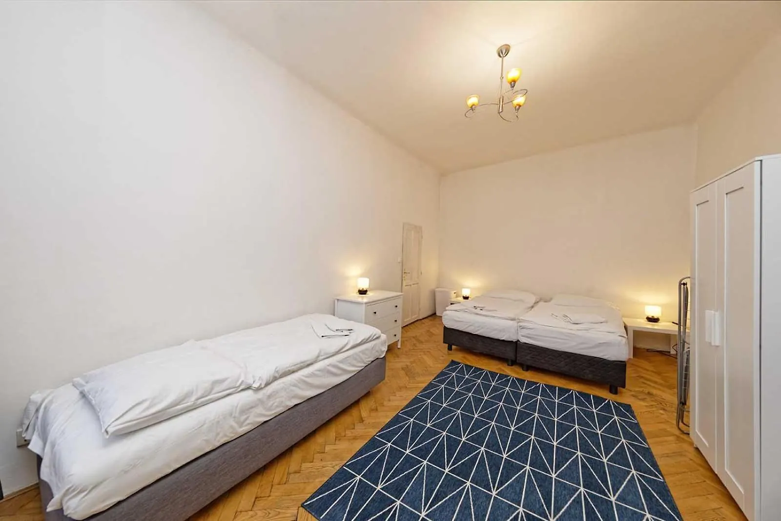 Peter'S Tower Apartments Prague
