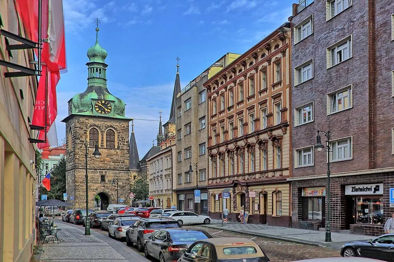 Peter'S Tower Apartments Prague