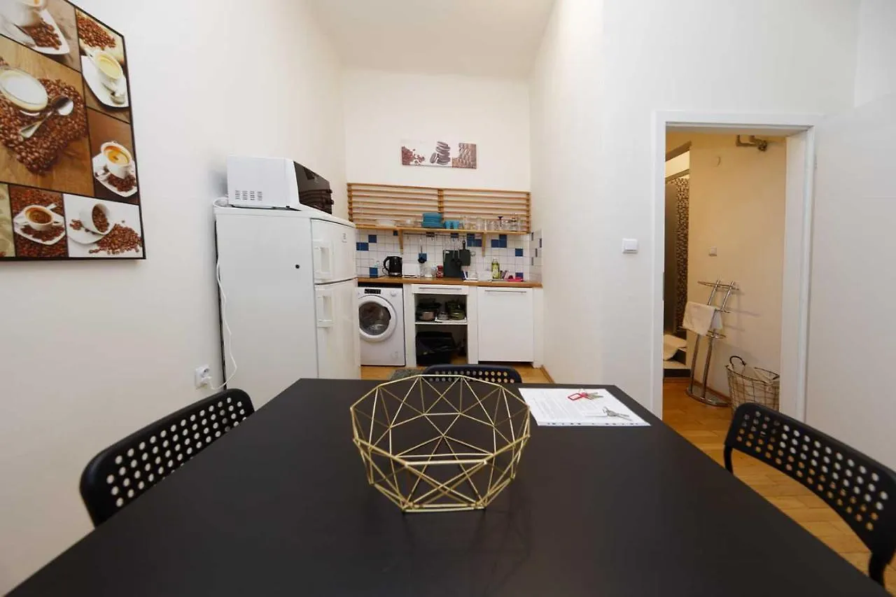 Peter'S Tower Apartments Prague