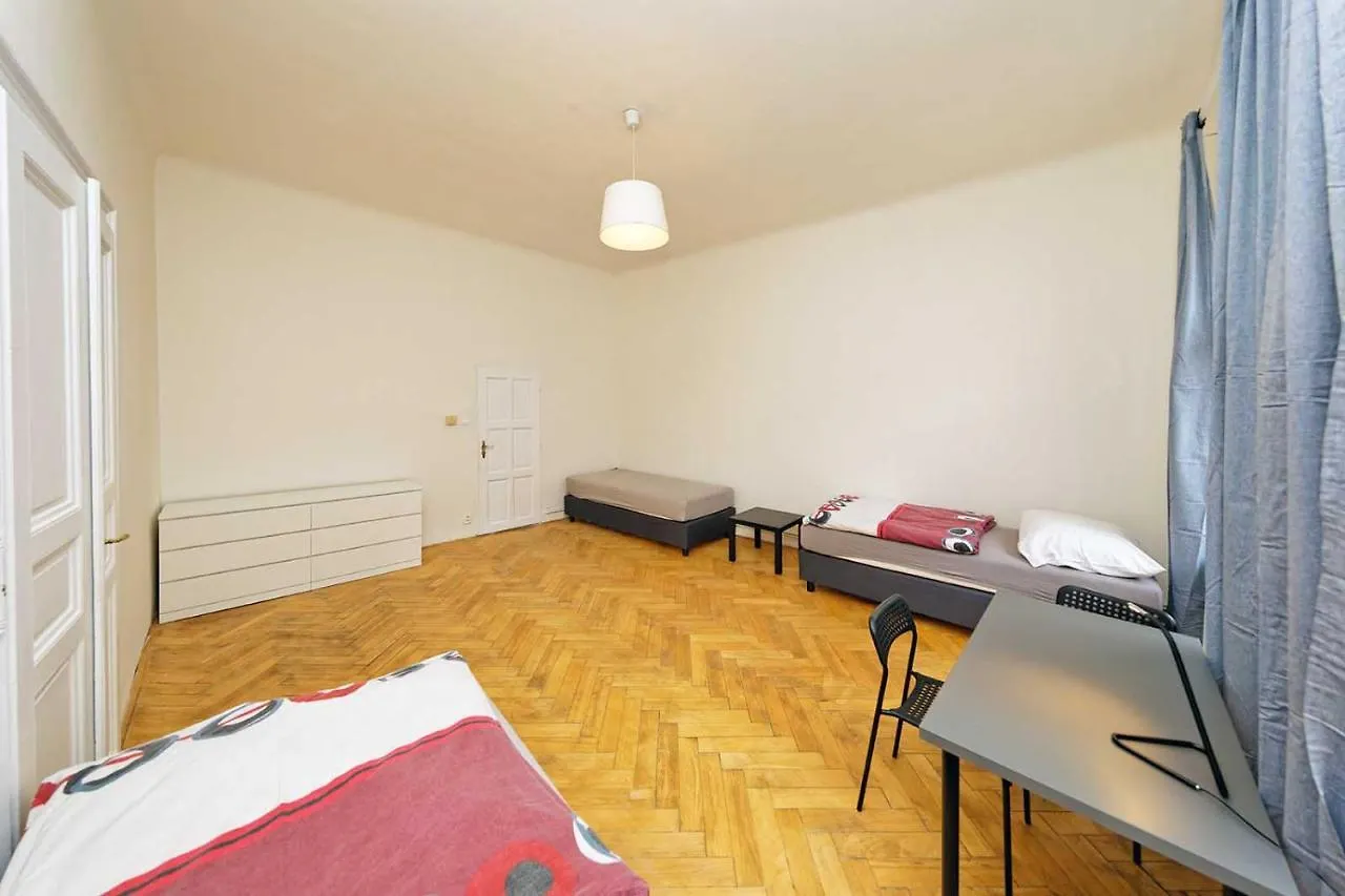 Peter'S Tower Apartments Prague 0*,