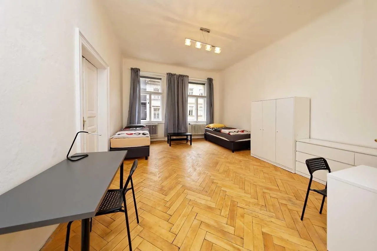 Peter'S Tower Apartments Prague République tchèque