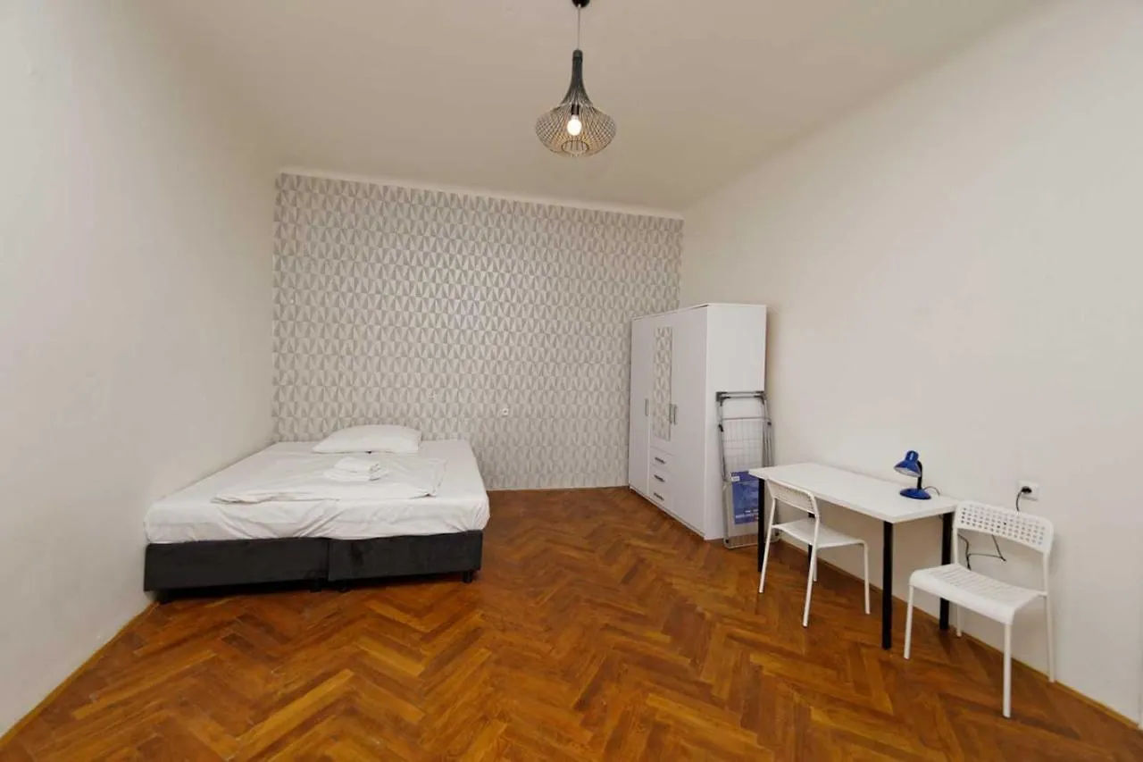 Peter'S Tower Apartments Prague