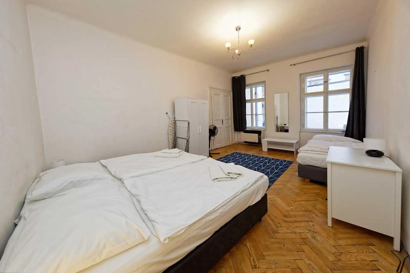 Peter'S Tower Apartments Prague 0*,