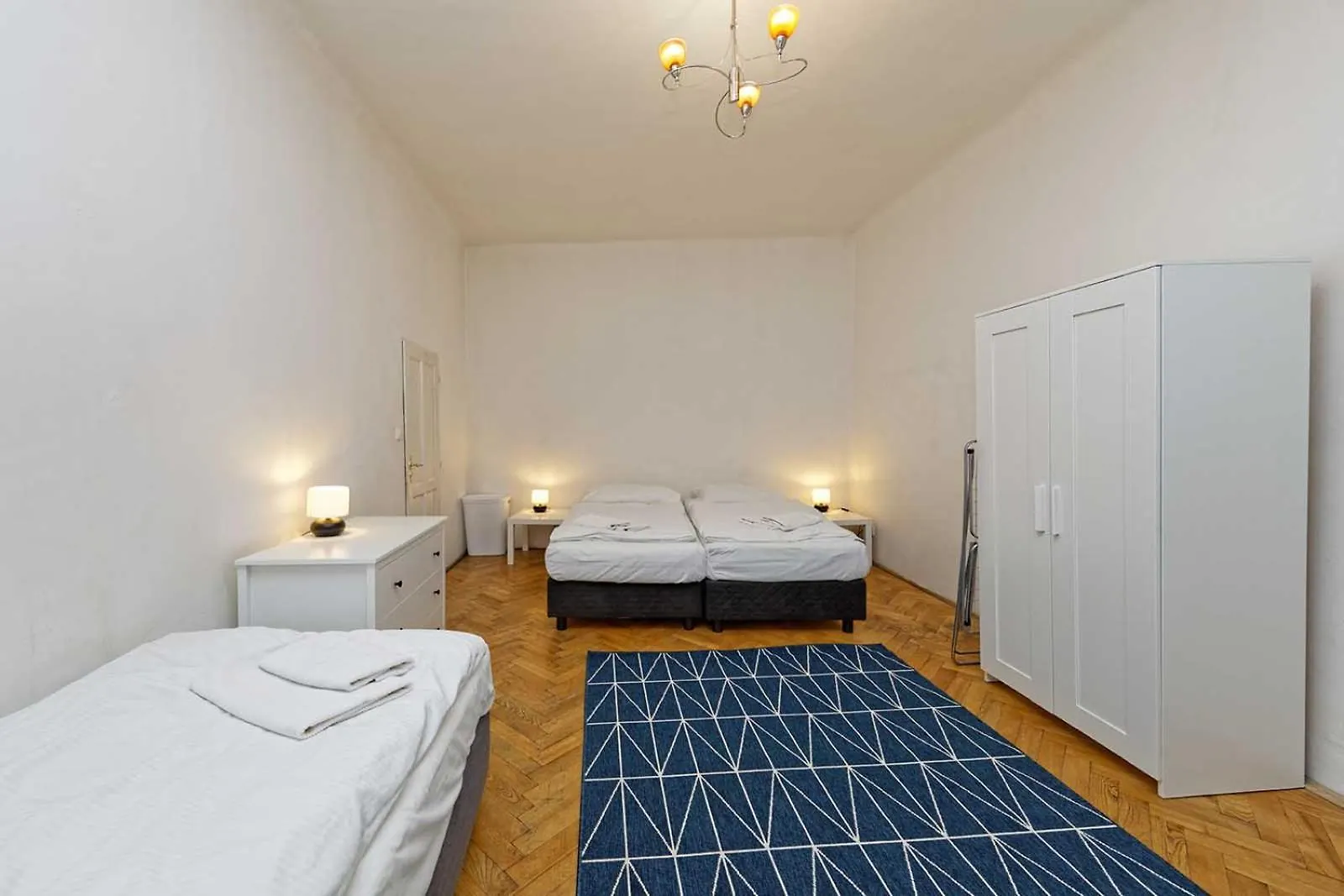 Peter'S Tower Apartments Prague